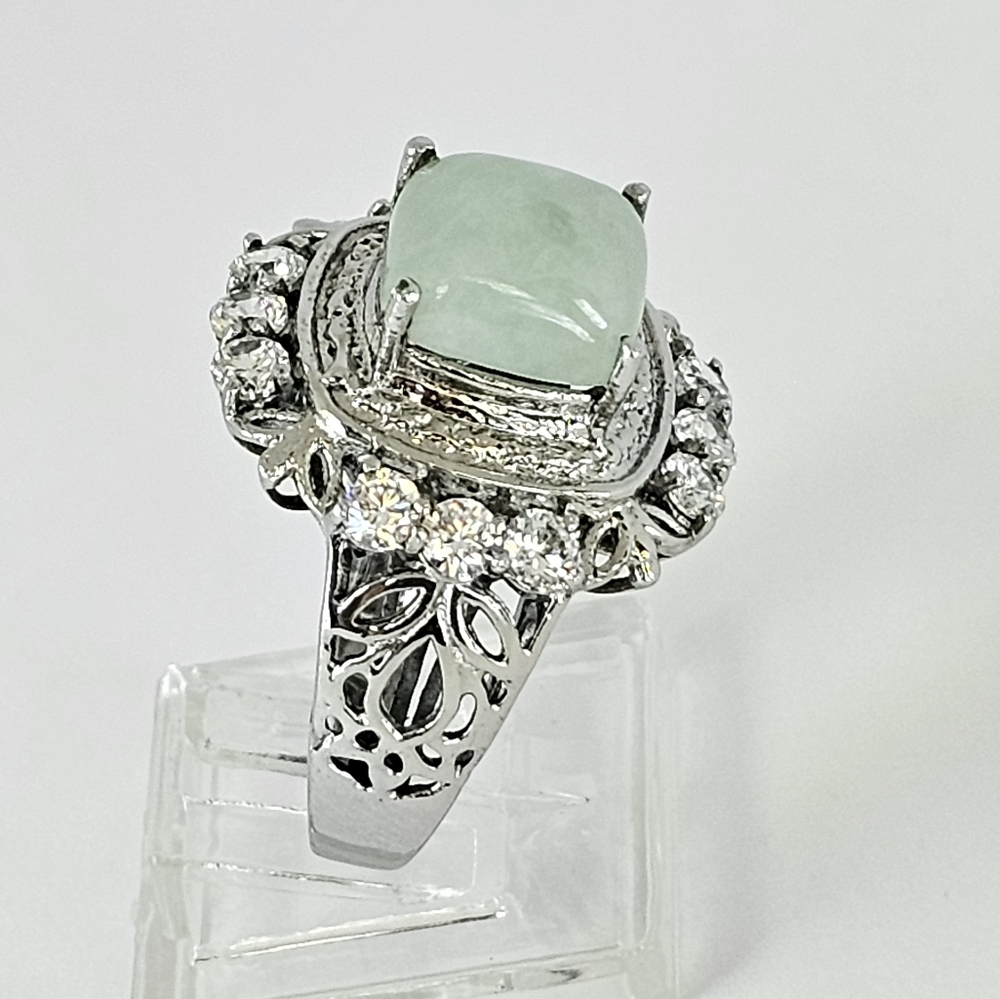 Gorgeous Jade & White Zircon in Platinum over Stainless Steel! Size 6! - Picture 3 of 10